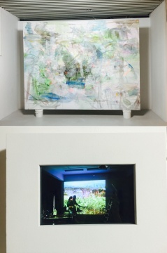 張樂華2015、2016年作品《ALL ABOUT-20160303》布上丙烯、繪畫裝置、錄像
