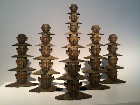 鴻韋 《沉思的重量＃8》180×60×120cm 青銅 2012