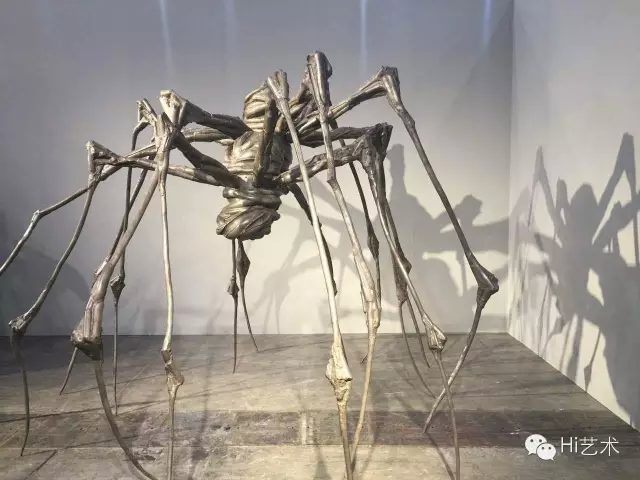 全場最貴的作品來自于路易斯·布爾喬亞《Spider Couple》 售價(jià)為1億港幣