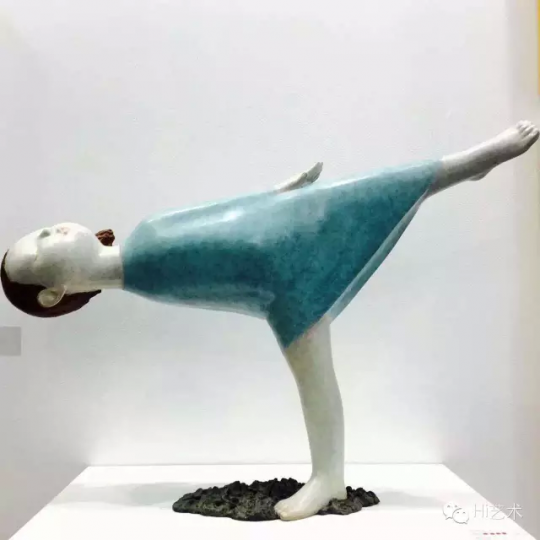 李偉&劉知音雕塑作品《飄向哪里》2015
