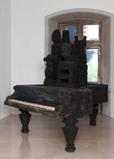 沒頂公司∕徐震 《Sponge Piano》 260x210x255cm 泡沫 蠟 2011
