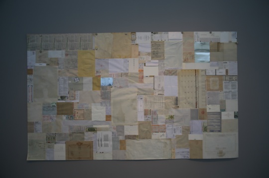 洪浩 《紙歸》 綜合紙質(zhì)材料 180×300cm 2013年
