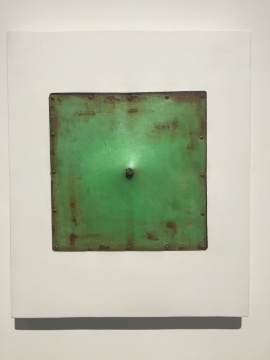 《錯位-透視》60×60×100cm 布面綜合材料 2015
