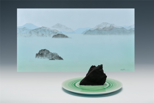 沈豈厲 《河兮-南山系列之二》   86×50×90cm  瓷 2015
