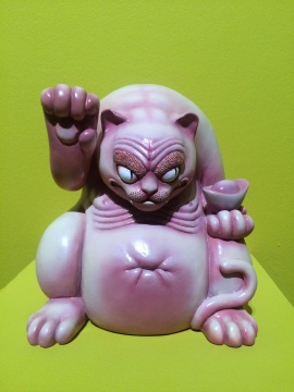 《招財虎_肉少女配色》  37×27×27cm   玻璃鋼著色  2016