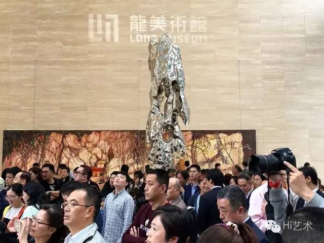 ?龍美術(shù)館重慶館開館展“百年藝程”現(xiàn)場