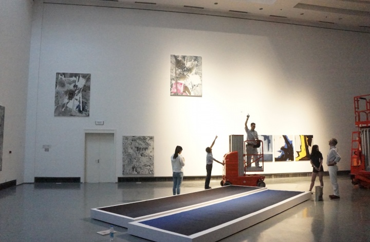 布展現(xiàn)場
