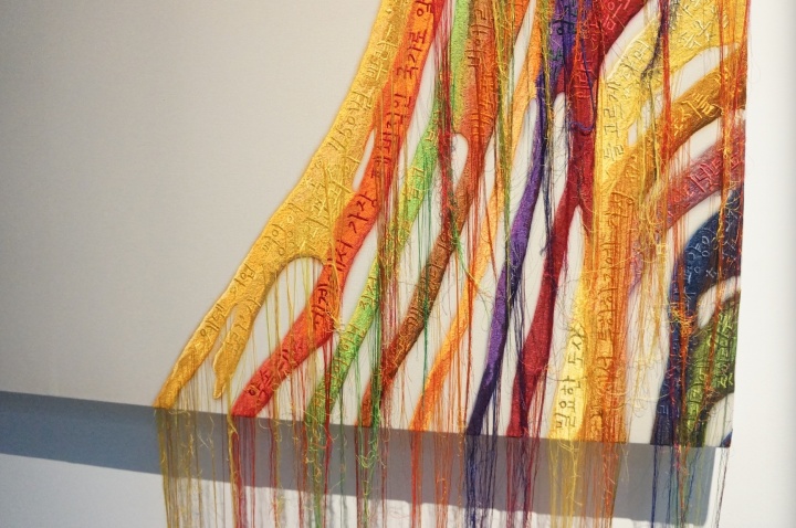韓國藝術(shù)家 韓錦安《無題》（局部） 機器刺繡 2016
