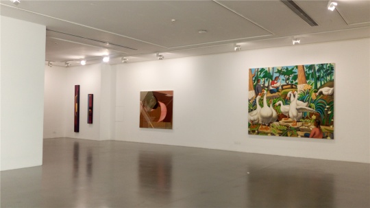 一層展廳秦琦作品《蕙蘭家的大白鵝》（右一）
