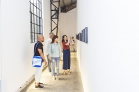 “工作室”群展開幕，12位藝術(shù)家的工作室如何搬進(jìn)喬空間？,張曉剛,劉韡,徐震,賈藹力,楊福東,嚴(yán)培明,劉建華,毛焰,丁乙,劉小東