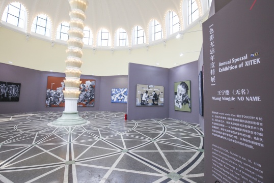 王寧德的作品會使人考慮攝影和繪畫之間的聯(lián)系和區(qū)別
