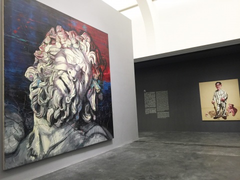 “曾梵志：散步”展覽現(xiàn)場
