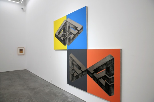周嘯虎 《悖論空間》 200×260cm 不銹鋼蝕刻、彩色蝕刻、激光切割、納米涂層 2014
