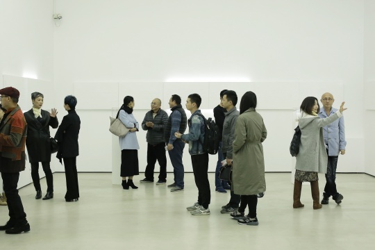 “平行”范勃個(gè)展在北京草場地藝術(shù)區(qū)藝瑯國際開幕
