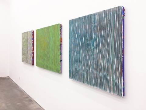 鞠婷 《珍珠101516》，《珍珠101616》，《珍珠101716》102×102cm，98×122cm，102×102cm 木板丙烯 2016
