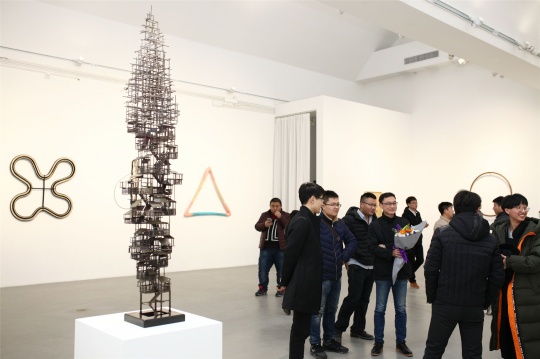 展覽現(xiàn)場(chǎng)的丁浩作品
