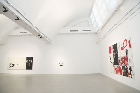 蘊(yùn)藏抽象中的真實(shí)之光 朱嵐個(gè)展“恒?！痹诔僧?dāng)代藝術(shù)中心開幕