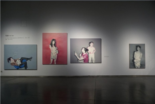 何森讓人喚起不道德的偷窺心理，感受到新的失去：天真、充滿理想、美好與恒定
