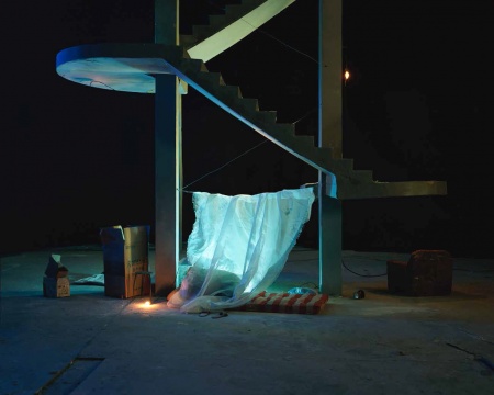 《一居室》 64×80cm 攝影 收藏級(jí)噴墨打印 2015 
