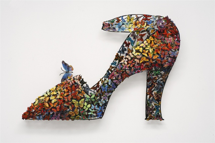 《女士》120×176cm 汽車顏料、鋁合金 2009
