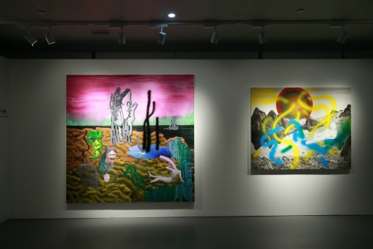 展覽現(xiàn)場的丁力作品

