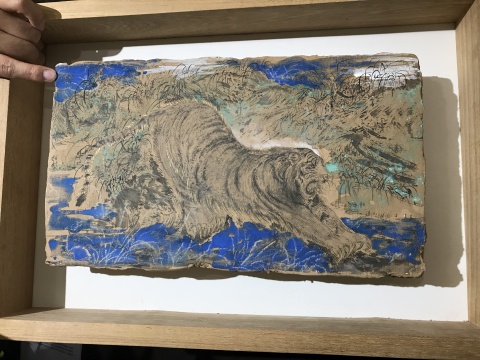 敦煌泥土以及敦煌繪畫方式制作的泥版畫
