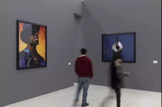 “安德烈斯·塞拉諾：一個(gè)美國(guó)人的視角”紅磚美術(shù)館展覽現(xiàn)場(chǎng)

