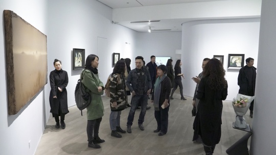 陳淑霞、王崢、許慧媛聯(lián)展“與時(shí)間有關(guān)”在MEBOSPACE美博開幕
