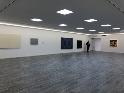 二層展廳左側作品
