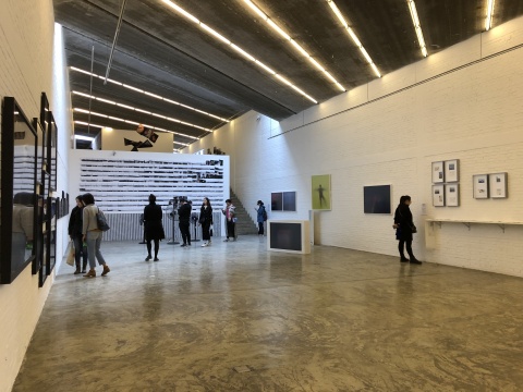 第十屆三影堂攝影獎(jiǎng)“起承” 王拓18分鐘的影像作品《審問(wèn)》奪魁