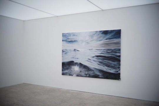 劉海辰《阻力》 185x265cm 布面油畫 2018（星空間拍）
