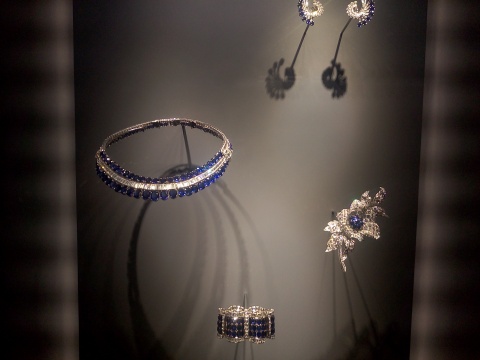 珠寶與藝術(shù)的優(yōu)雅相遇，梵克雅寶典藏臻品回顧展亮相今日美術(shù)館