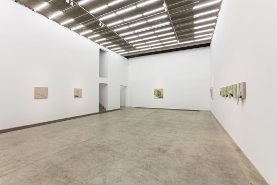余曉“看不見的繪畫”展覽現(xiàn)場
