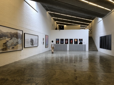 “十方：三影堂攝影獎(jiǎng)十周年特展”   回首十年的“畢業(yè)匯演”