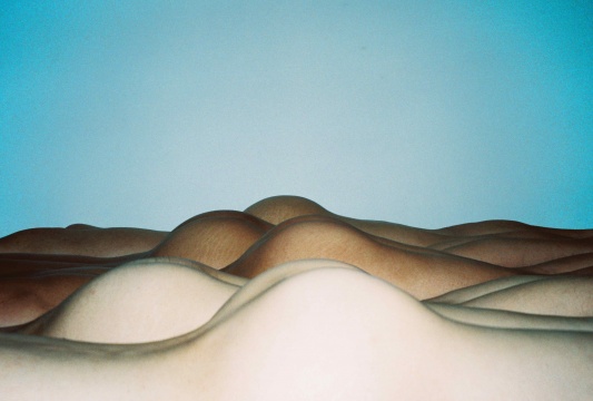 任航  《無(wú)題》，2013，C-print，100cm × 67cm  （曾入圍2011年第三屆三影堂攝影獎(jiǎng)）
