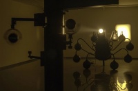 從天上、地上到地下看張鼎個(gè)展，“躲進(jìn)小樓”能否走進(jìn)《安全屋》？,張鼎