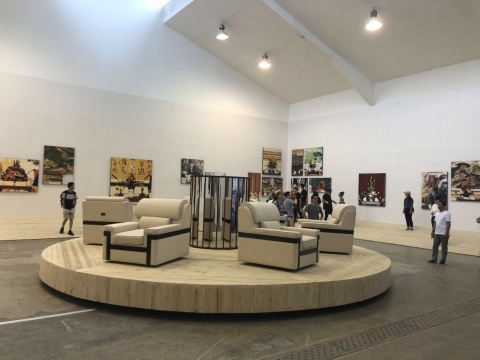 唐人雙展齊開 楊振中的“禮樂崩壞”和楊詰蒼的“災(zāi)難之美”