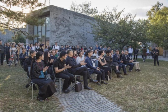 中秋前夕三影堂雙展齊發(fā)  植田正治與秋麥攝影作品的隔空“對話”