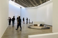 娜布其新作展“雙向入口”  感受“雕塑”“空間”聚合出的向內(nèi)能量,娜布其