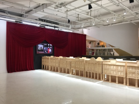 陳侗影像裝置作品《騎樓高遠(yuǎn)圖》
