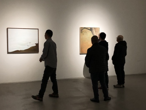 亞洲藝術(shù)中心跨年展，走入尹朝輝、尹朝宇的“疏離之境”