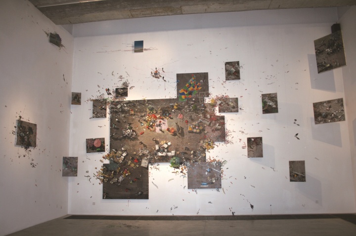 2009年4月，北京空間周金華個(gè)展“齊物論”現(xiàn)場(chǎng)
