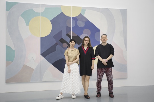 藝術(shù)家馬丹、 艾米李畫廊創(chuàng)始人李穎Amy、 藝術(shù)家王鑒為
