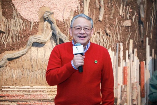 阿拉善SEE生態(tài)協(xié)會(huì)現(xiàn)任會(huì)長(zhǎng)艾路明