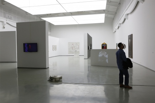 蜂巢當代藝術(shù)中心2020首次群展，呈現(xiàn)疫情之下“惡何以是”
