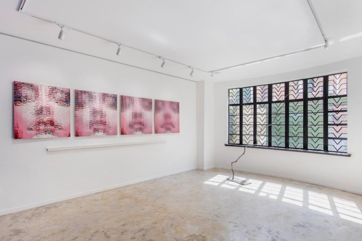 2019年3月至8月，166藝術(shù)空間舉辦了曾梵志個展“ ——”，名稱取自曾梵志作品中提煉出來的一根線條。展出了9件作品，包括油畫、雕塑和紙本等不同形式，均為藝術(shù)家過去25年以來的創(chuàng)作。
