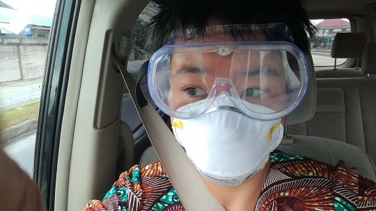 現(xiàn)在劉冰每次出門都要“全副武裝”
