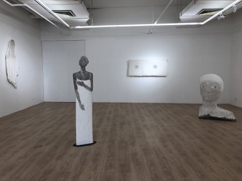 研究了8000個展覽標題，誰限制了起名的想象力？