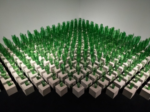 單行道畫廊“自然醒”陳浩洋個展
陳浩洋向往“自然醒”這樣的理想生活，展出作品中燃燒和暴力的元素也使“自然醒”的愿望成為一種覺悟和反思。
