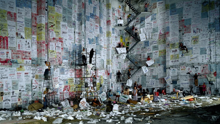 《大擺戰(zhàn)場(chǎng)》170×300cm C-print 2004
